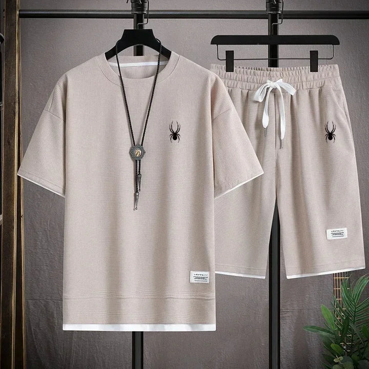 Camiseta de manga curta masculina e shorts esportivos